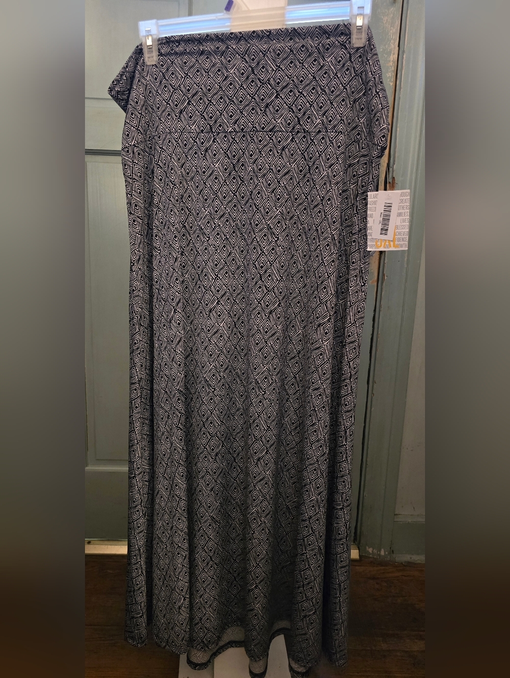 NWT - LuLaRoe Black & White Geometric Maxi Skirt 3x